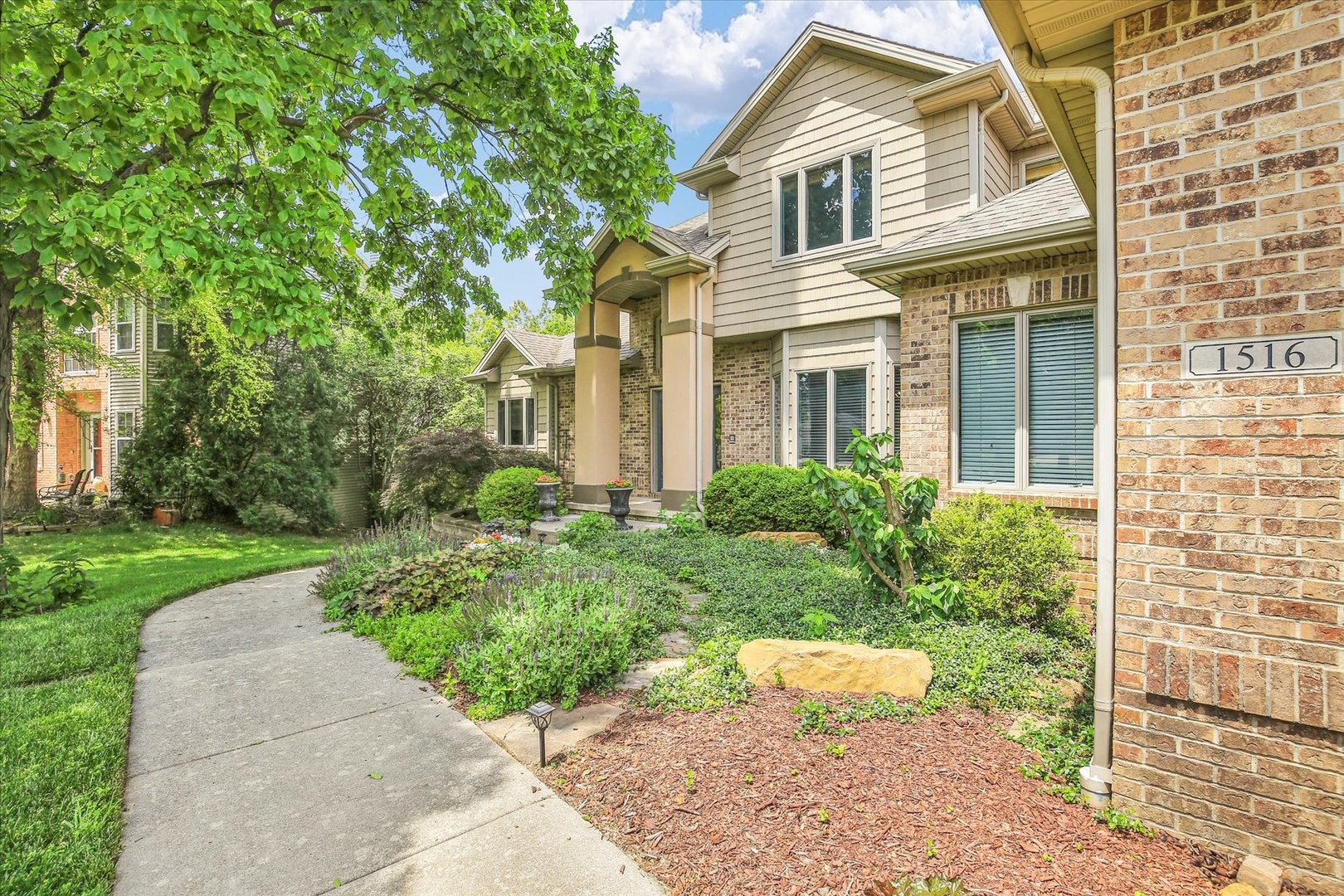 1516 River Bluff Drive