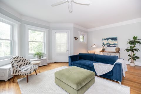 Tiny photo for 5707 S Blackstone Avenue #2, Chicago, IL 60637 (MLS # 12443148)