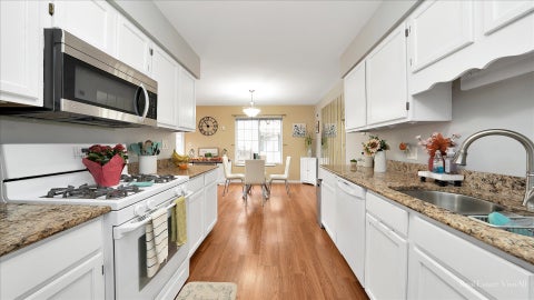 Tiny photo for 1312 Sandhurst Lane #1312, South Elgin, IL 60177 (MLS # 12772583)