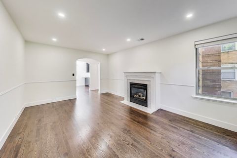 Tiny photo for 4947 N WOLCOTT Avenue #1B, Chicago, IL 60640 (MLS # 12488346)
