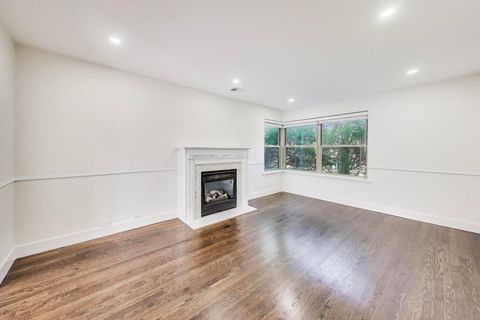 Tiny photo for 4947 N WOLCOTT Avenue #1B, Chicago, IL 60640 (MLS # 12488346)