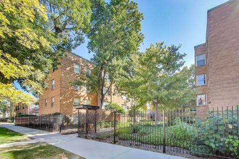 Tiny photo for 4947 N WOLCOTT Avenue #1B, Chicago, IL 60640 (MLS # 12488346)