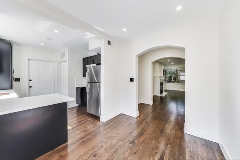 Tiny photo for 4947 N WOLCOTT Avenue #1B, Chicago, IL 60640 (MLS # 12488346)