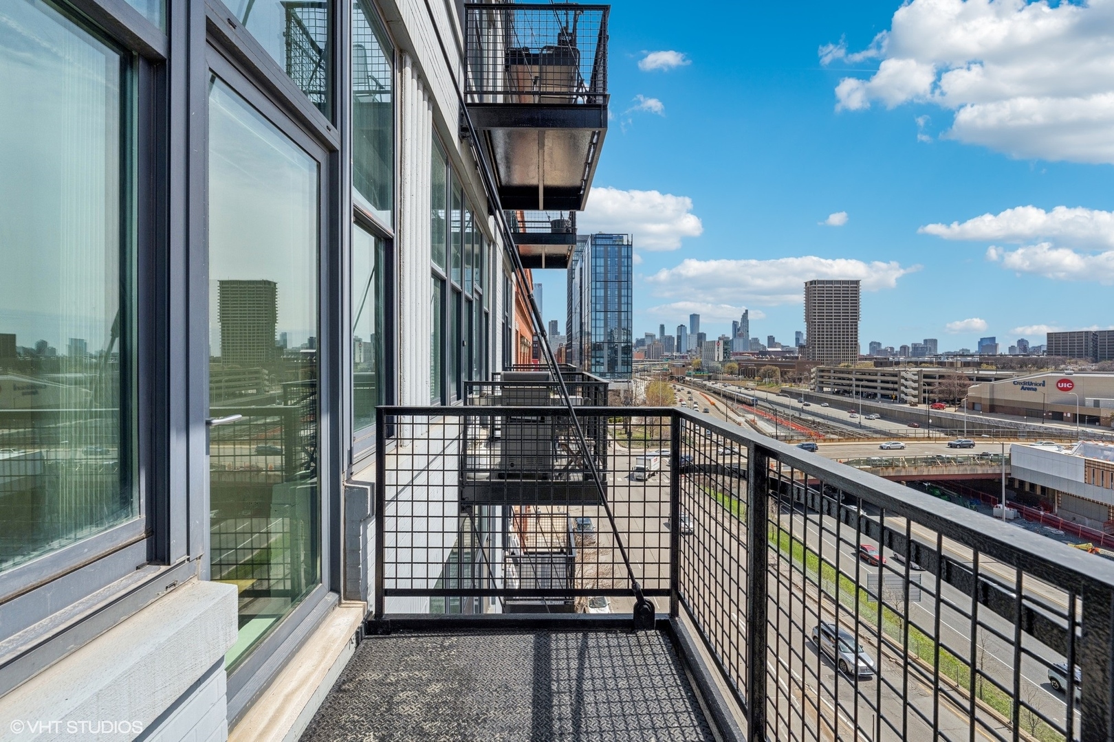 1224 W Van Buren Street 502