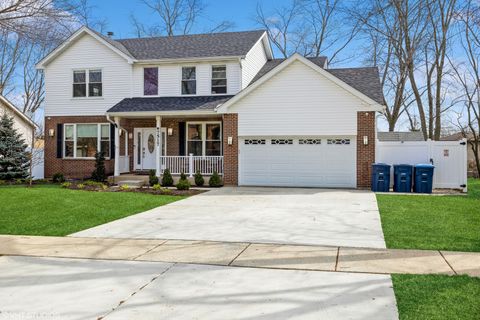 Photo of 7517 Main Street, Darien, IL 60561 (MLS # 12631296)