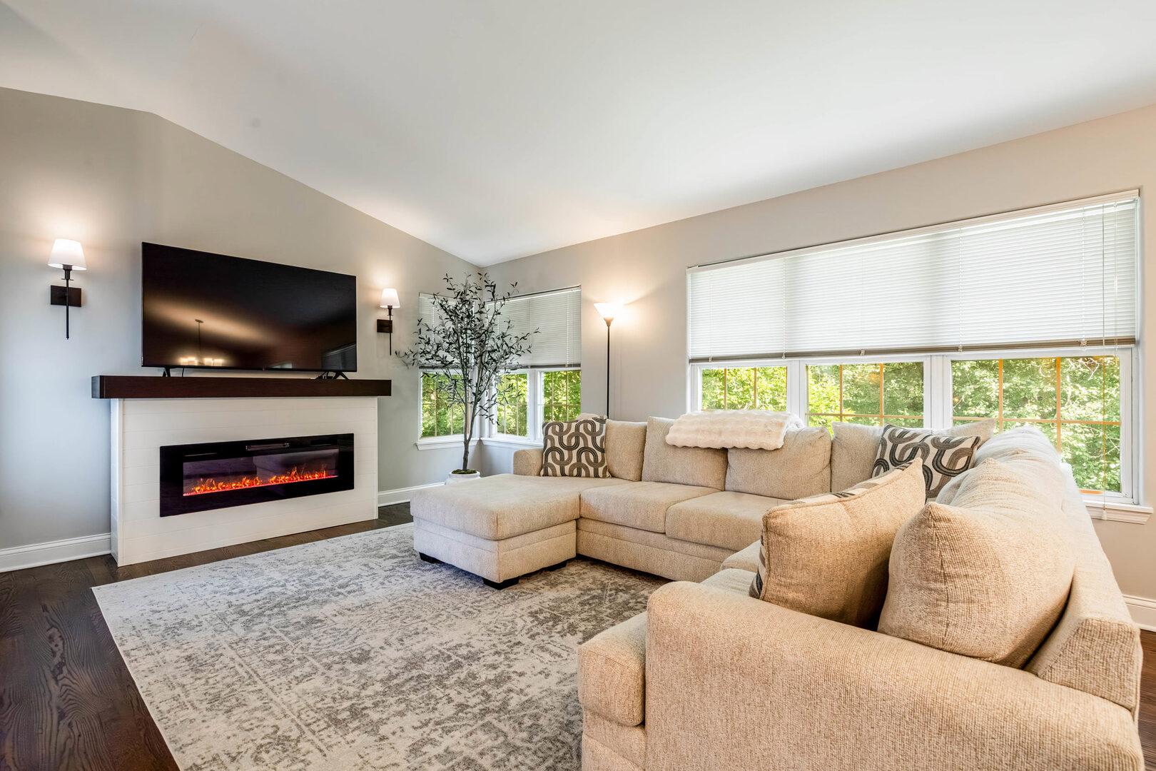 2322 Chasewood Drive
