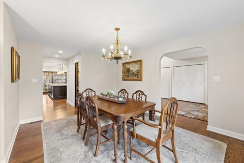 Tiny photo for 156 Sunset Avenue, Glen Ellyn, IL 60137 (MLS # 12590585)