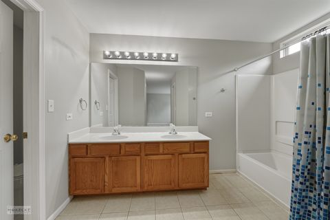 Tiny photo for 508 Foxborough Trail, Bolingbrook, IL 60440 (MLS # 12458483)