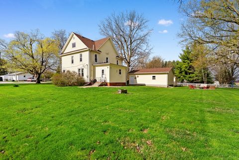Tiny photo for 1009 NW 3rd Street, Aledo, IL 61231 (MLS # 12619635)