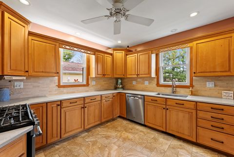 Tiny photo for 1009 NW 3rd Street, Aledo, IL 61231 (MLS # 12619635)