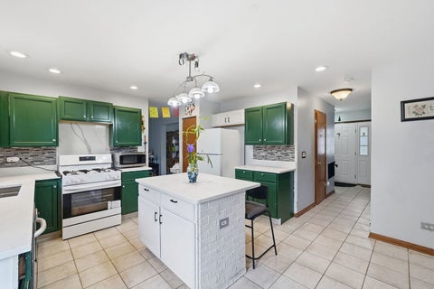 Tiny photo for 1565 Baytree Drive, Romeoville, IL 60446 (MLS # 12775328)