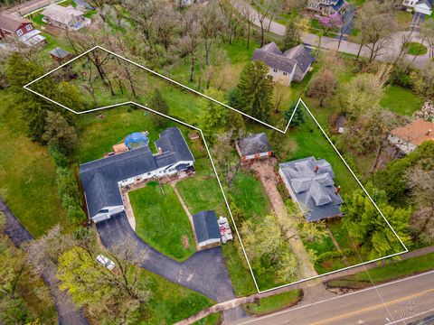 Tiny photo for 519 Algonquin Road, Fox River Grove, IL 60021 (MLS # 12622273)