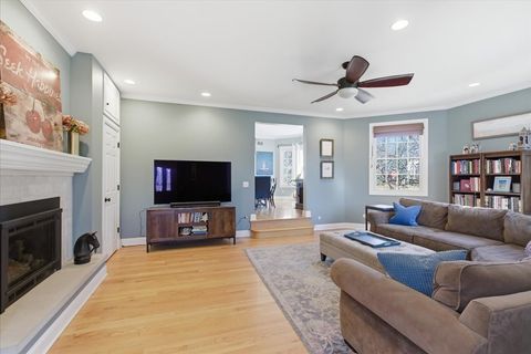 Tiny photo for 1004 Elm Street, Winnetka, IL 60093 (MLS # 12570658)