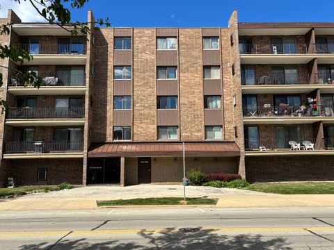 828 GRACELAND Avenue 206 Des Plaines IL 60016