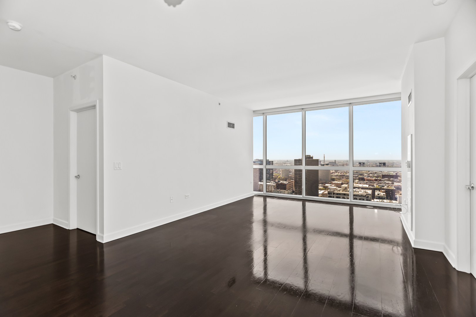 1901 S CALUMET Avenue 2712