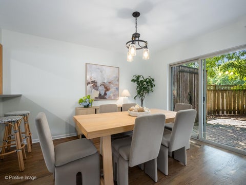 Tiny photo for 2121 N Lincoln Avenue #2121, Chicago, IL 60614 (MLS # 12719887)