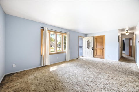 Tiny photo for 1329 Chippewa Drive, Ottawa, IL 61350 (MLS # 12714094)