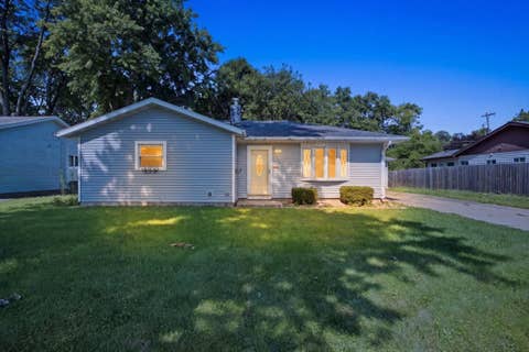 Tiny photo for 1329 Chippewa Drive, Ottawa, IL 61350 (MLS # 12714094)