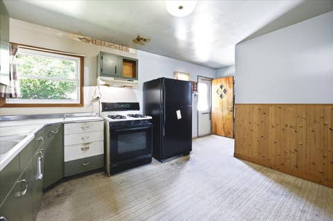 Tiny photo for 1329 Chippewa Drive, Ottawa, IL 61350 (MLS # 12714094)