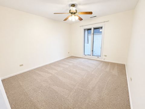 Tiny photo for 5721 W 103rd Street #204, Oak Lawn, IL 60453 (MLS # 12512106)