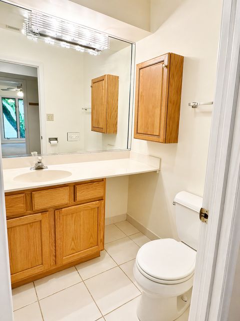 Tiny photo for 5721 W 103rd Street #204, Oak Lawn, IL 60453 (MLS # 12512106)