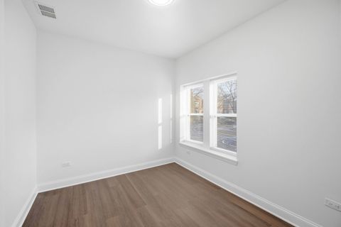 Tiny photo for 1942 Elmwood Avenue #1F, Berwyn, IL 60402 (MLS # 12559001)