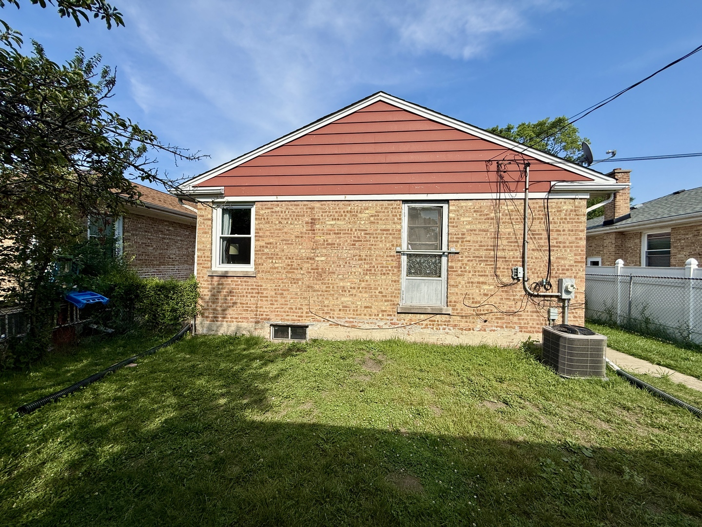 3240 Ernst Street