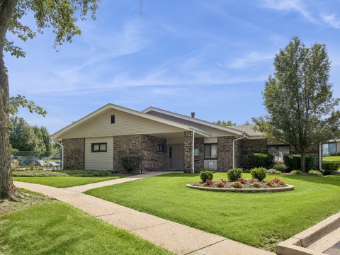 Tiny photo for 135 Fairlane Court #A, Bloomingdale, IL 60108 (MLS # 12740154)