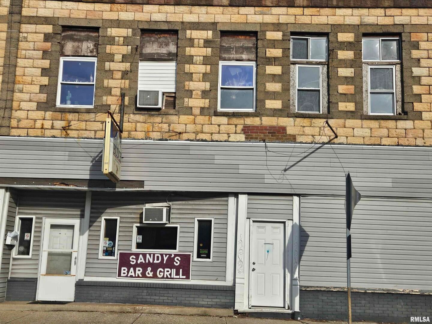 109 E MAIN Street