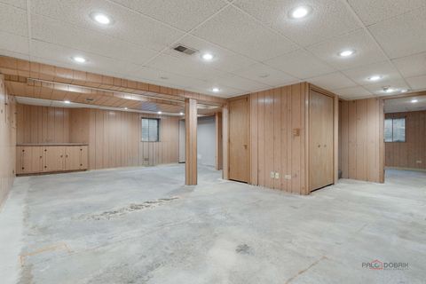 Tiny photo for 825 Downing Street, Northbrook, IL 60062 (MLS # 12520894)