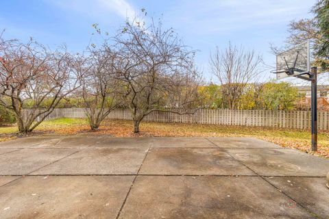 Tiny photo for 825 Downing Street, Northbrook, IL 60062 (MLS # 12520894)