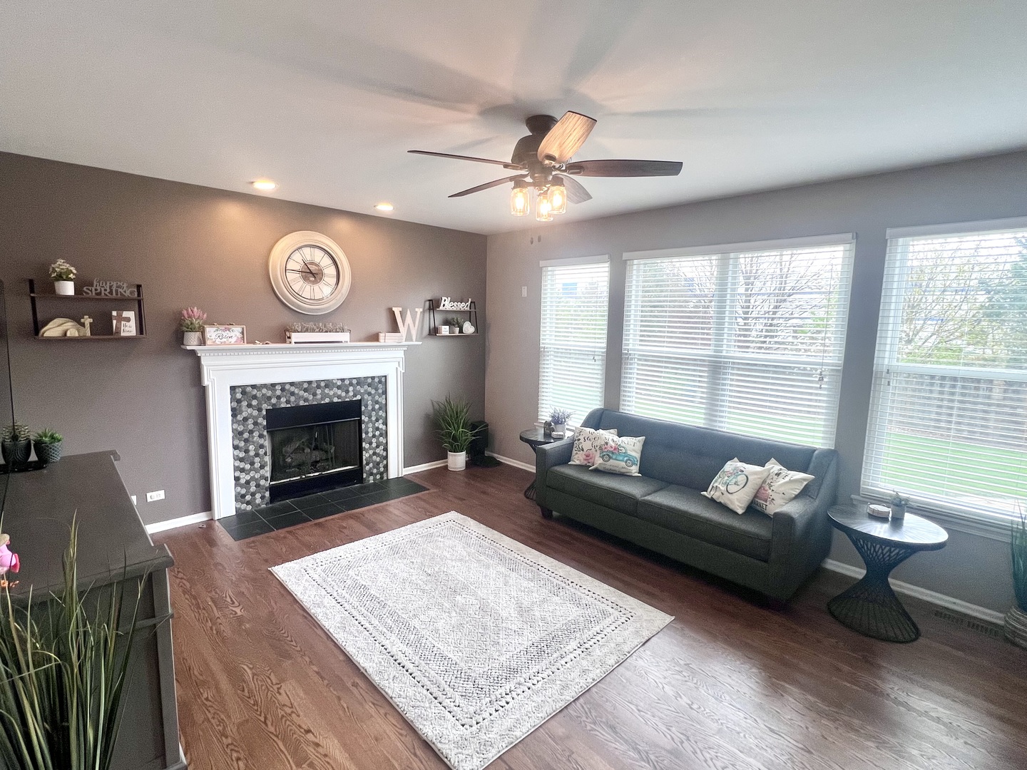 407 Post Oak Circle