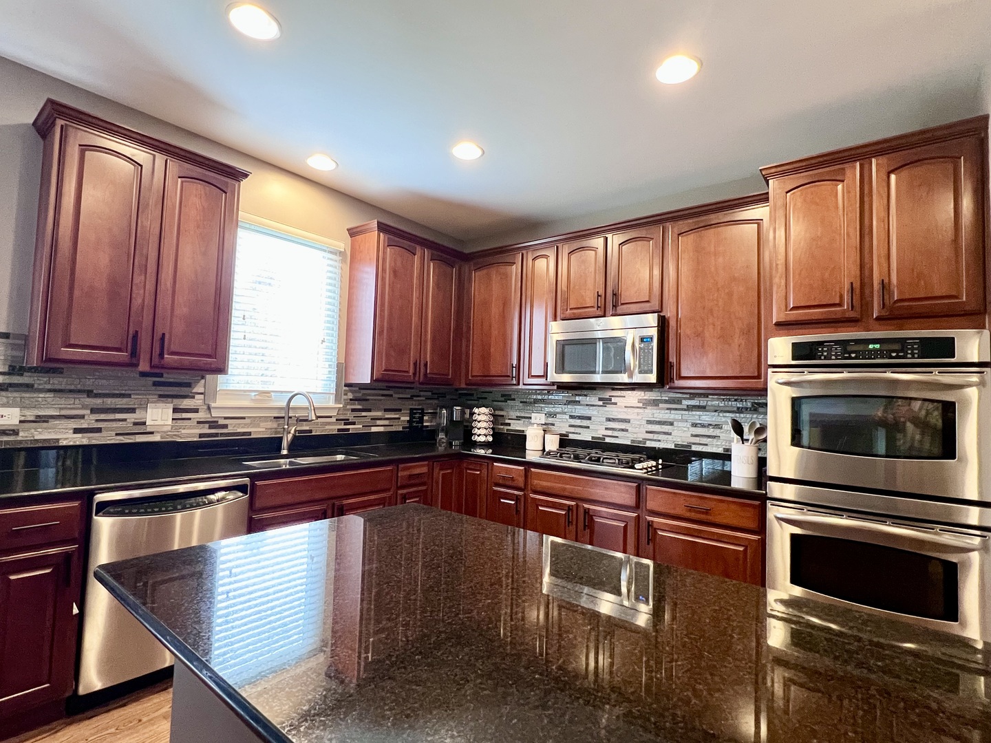 407 Post Oak Circle