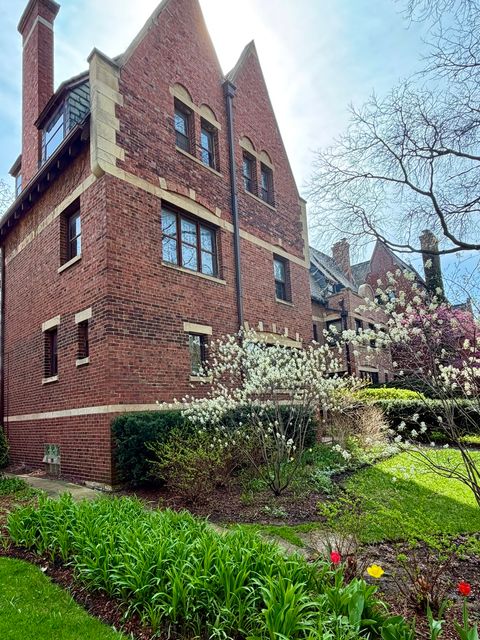 Tiny photo for 5309 S Greenwood Avenue, Chicago, IL 60615 (MLS # 12619053)