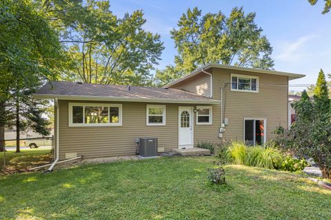 Tiny photo for 8119 Leawood Lane, Woodridge, IL 60517 (MLS # 12471281)