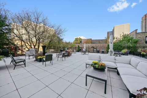 Tiny photo for 720 W Gordon Terrace #3B, Chicago, IL 60613 (MLS # 12518576)