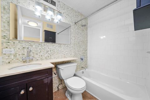 Tiny photo for 720 W Gordon Terrace #3B, Chicago, IL 60613 (MLS # 12518576)