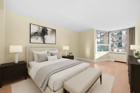 Tiny photo for 720 W Gordon Terrace #3B, Chicago, IL 60613 (MLS # 12518576)