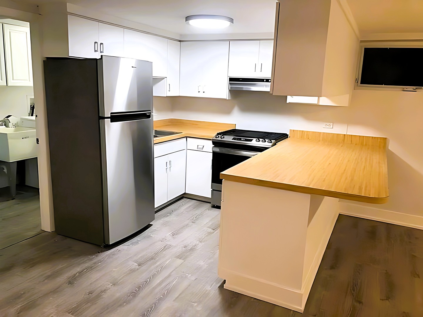 747 N NORTHWEST Highway