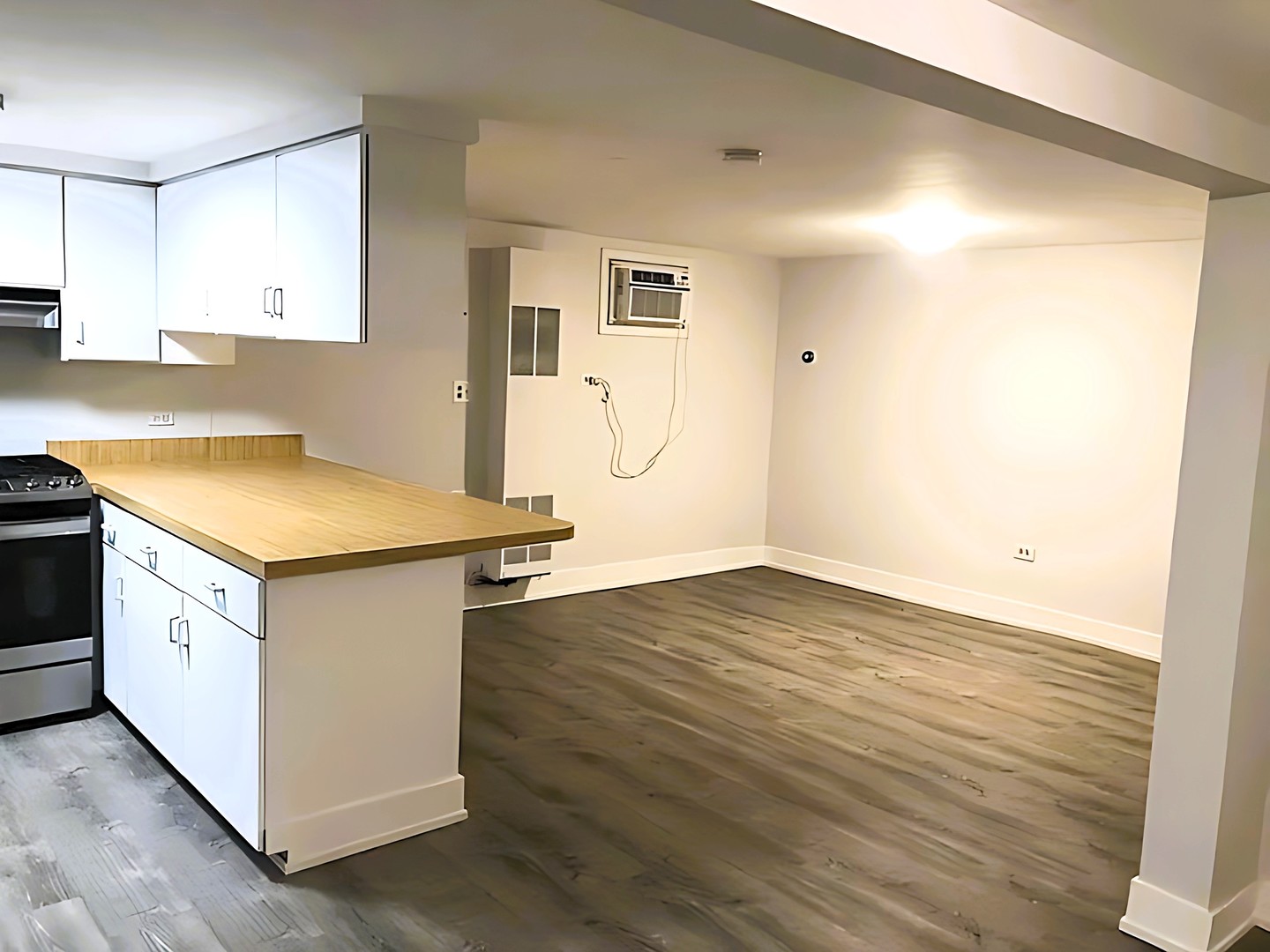 747 N NORTHWEST Highway