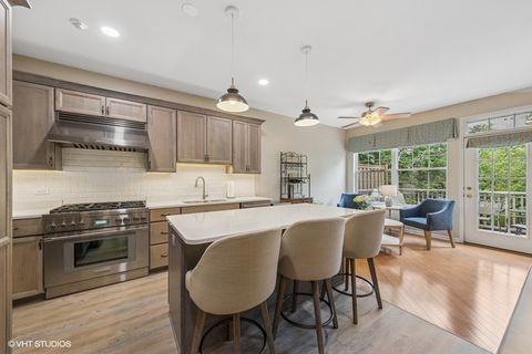 Tiny photo for 6262 Edgebrook Lane E, Indian Head Park, IL 60525 (MLS # 12468466)