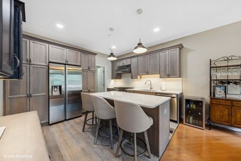 Tiny photo for 6262 Edgebrook Lane E, Indian Head Park, IL 60525 (MLS # 12468466)