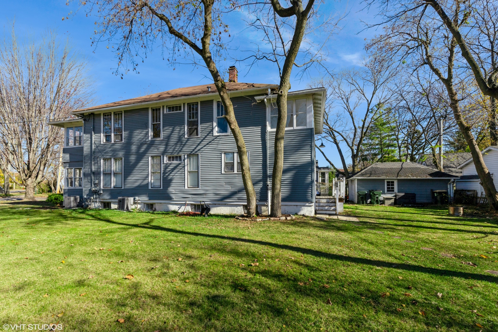 329 W Maple Avenue 327