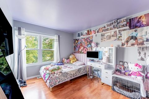 Tiny photo for 29 N Walnut Court, Streamwood, IL 60107 (MLS # 12426250)