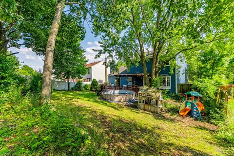 Tiny photo for 29 N Walnut Court, Streamwood, IL 60107 (MLS # 12426250)