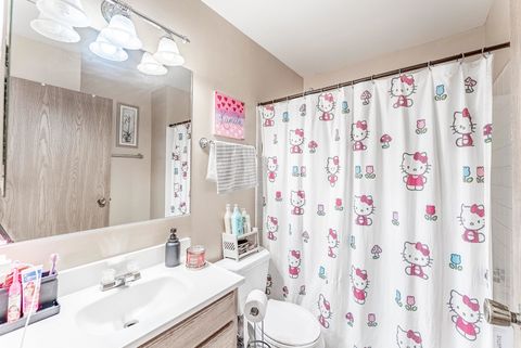 Tiny photo for 29 N Walnut Court, Streamwood, IL 60107 (MLS # 12426250)