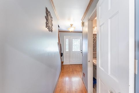 Tiny photo for 29 N Walnut Court, Streamwood, IL 60107 (MLS # 12426250)