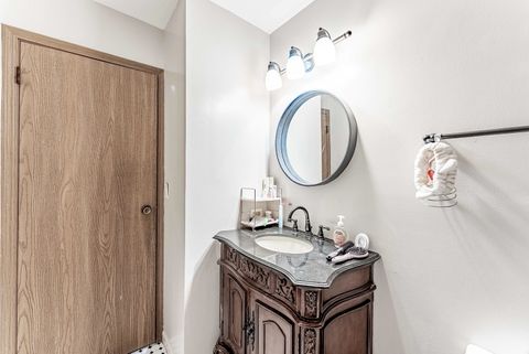 Tiny photo for 29 N Walnut Court, Streamwood, IL 60107 (MLS # 12426250)