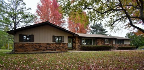 Photo of 8108 Howe Road, Wonder Lake, IL 60097 (MLS # 12504214) Photo of 8108 Howe Road, Wonder Lake, IL 60097 (MLS # 12504214)