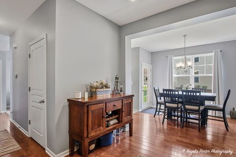 Tiny photo for 1417 Newport Circle, Pingree Grove, IL 60140 (MLS # 12634072)